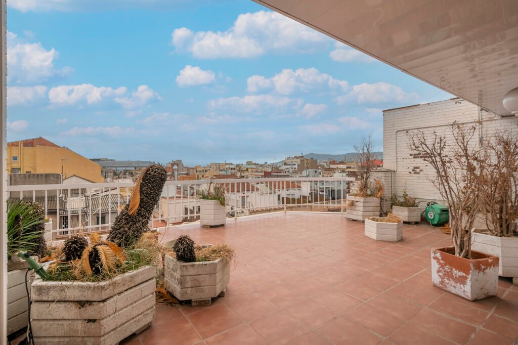 Vender ático con gran terraza en Barcelona